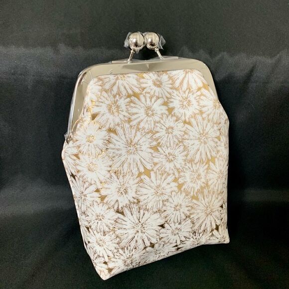 Handmade Vintage Style Genuine Leather Embossed Daisy Kisslock Phone Case/Pouch - Picture 7 of 12